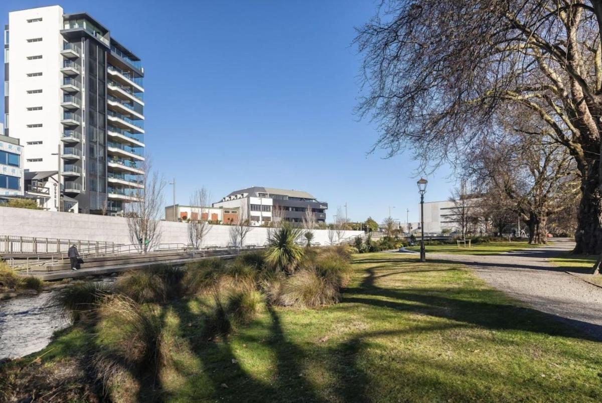 Living By Riverside Market And The Hospital * Christchurch