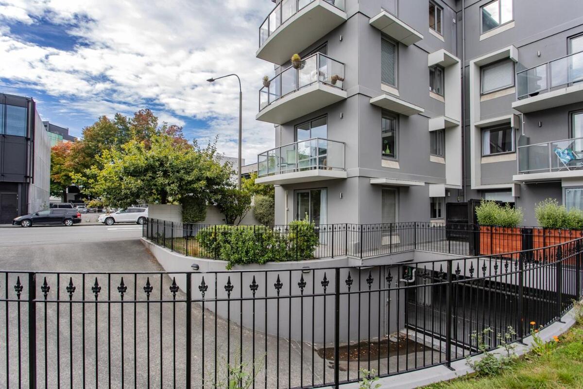Living By Riverside Market And The Hospital * Christchurch