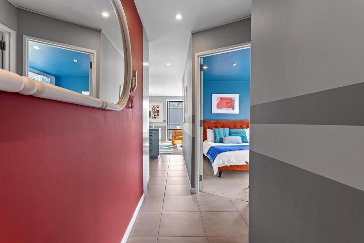 Apartment Living By Riverside Market And The Hospital